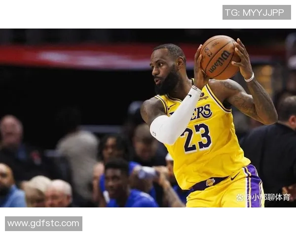 老詹进攻顺位仍落后东里若保持状态将提升球队整体实力